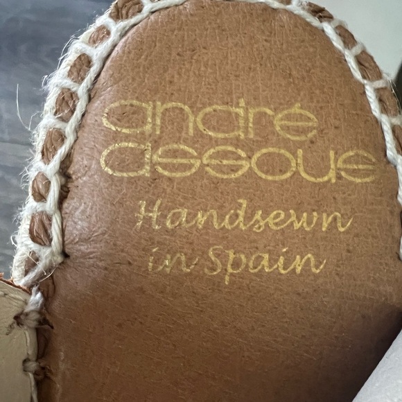 Andre Assous Dainty Peep Toe Espadrille Wedge Sandals in Cuero Tan Size 9 NWOB! - Picture 7 of 9